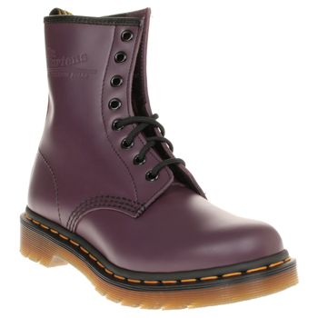 Coloured boots, yes or no?