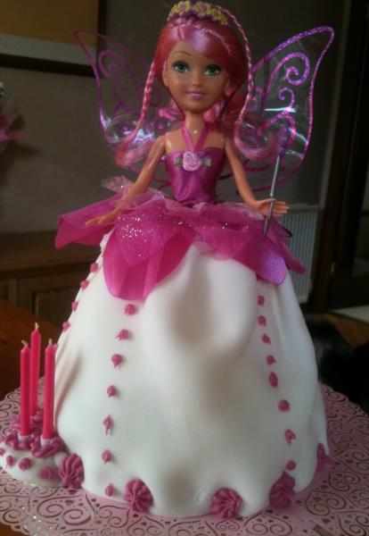 Cake with Barbie doll stuck in it - any advice?