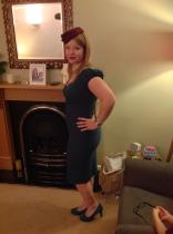 Am I too fat for this Oasis winter rose dress? Be honest.