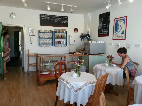 Volunteers needed to help run Arts Side West cafe