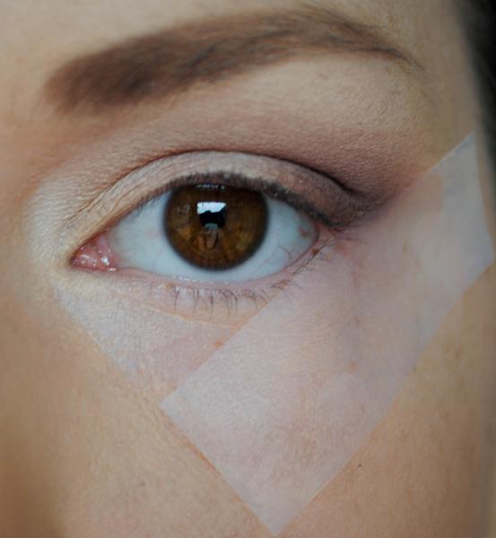 How do you put on eye make-up? Need some ideas, please