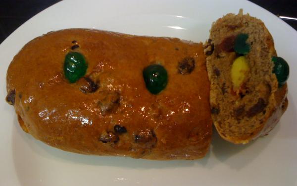 Stollen-light - a festive colourful Christmas loaf