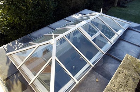 Oy!  Anyone got an extension with a flat roof?  Come and talk to me!