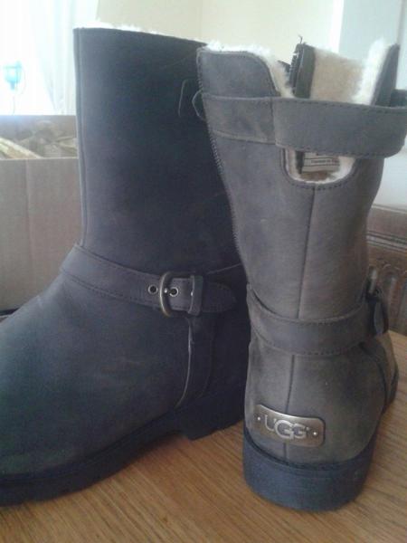 I've kindly decided to share where you can buy ultra cheap uggs : )