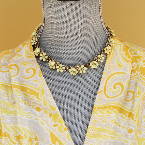 Looking for a specific type of necklace, stumped.