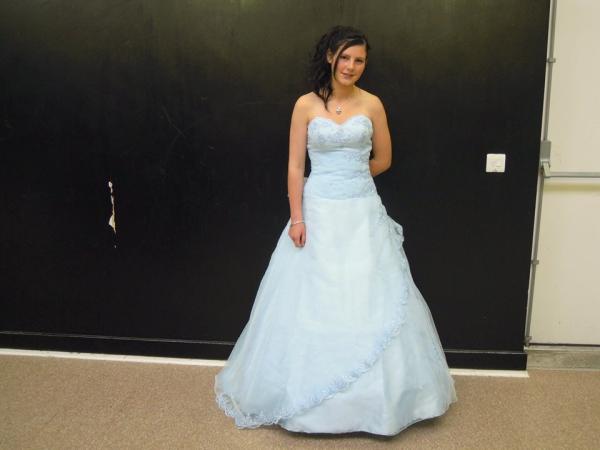 Should dd go to prom