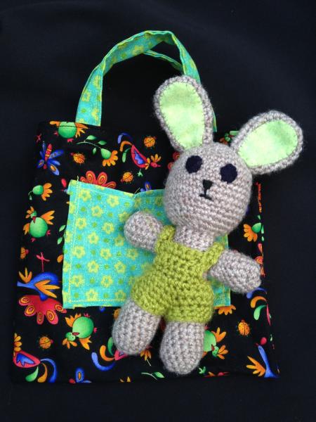 Woolly Hugs : Easter Craft Fundraiser for the fabulous charity MIND.