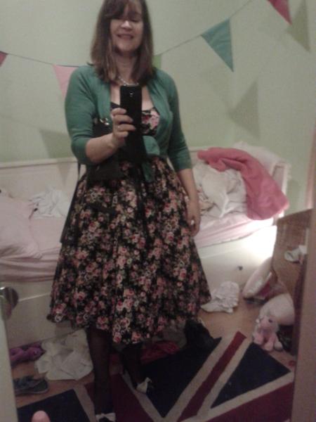 I'm looking for a 1950s inspired dress........help!