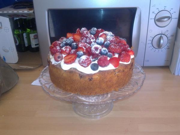 Would anyone enjoy a cake picture thread, for boasting?!