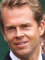 TENNIS FANS! New thread -With bouncier balls and clean towels...