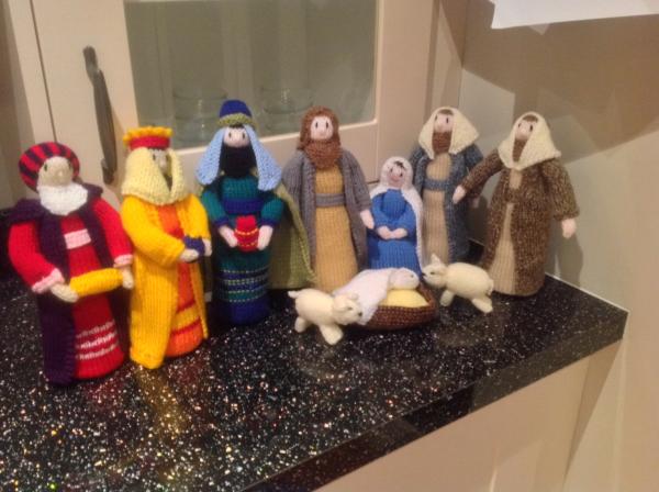 i want to knit a nativity. recommendations please.