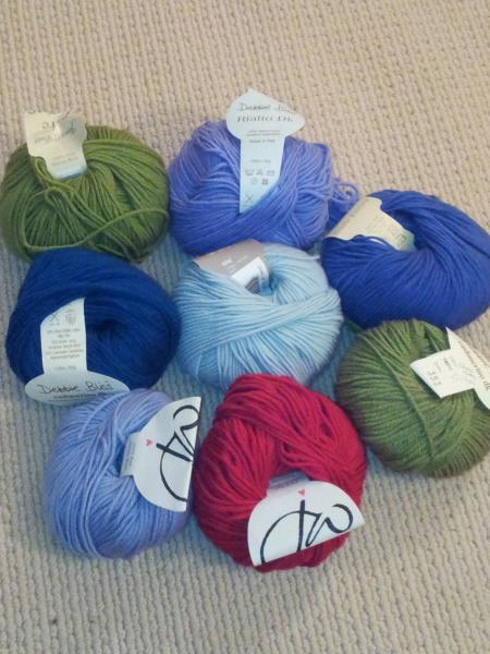 Woolly Hugs. Thinking of Will. A Blanket for minmooch, please can you help us?