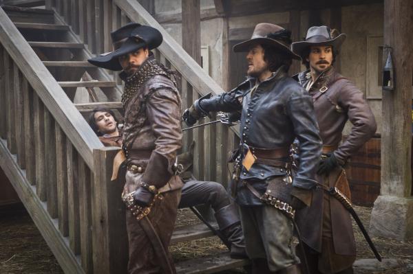They were never this sexy as cartoon dogs! Musketeers Wenchnet chat part V
