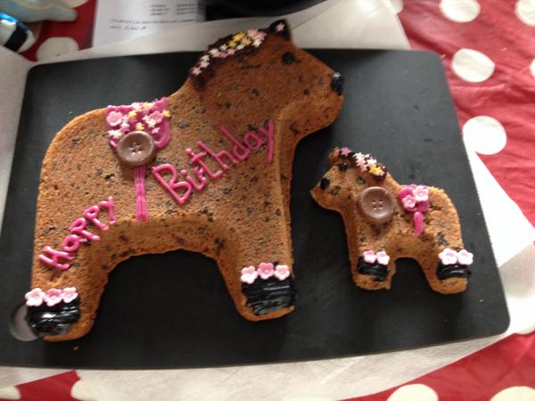 Would anyone enjoy a cake picture thread, for boasting?!