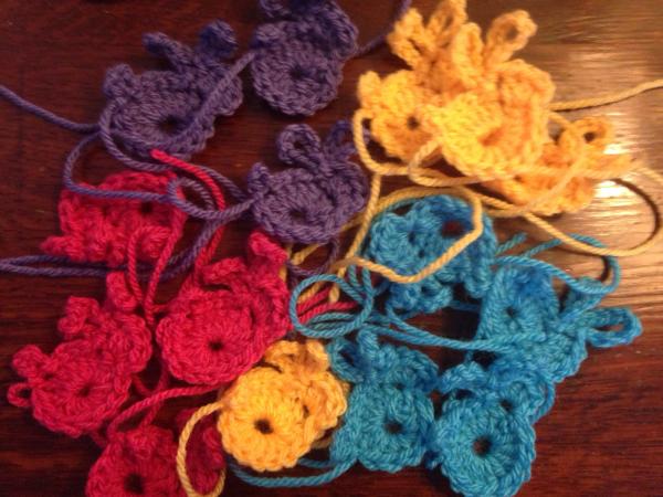 Woolly Hugs : Easter Craft Fundraiser for the fabulous charity MIND.