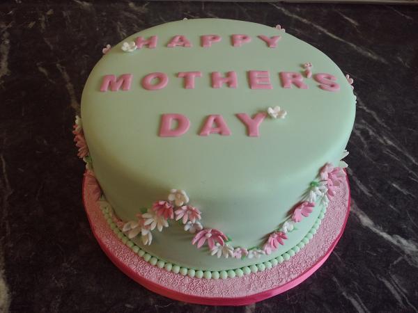 Would anyone enjoy a cake picture thread, for boasting?!