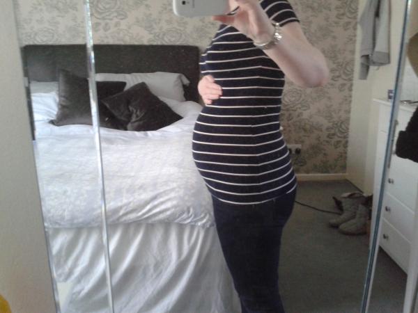 September 2014 - Holding hands and 20 week scans...