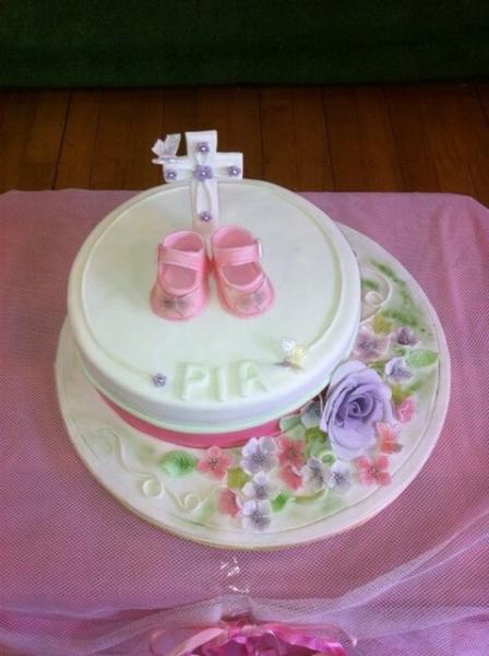Share pictures of your sugarcraft creations to win an annual membership to Pretty Witty Cakes worth £99