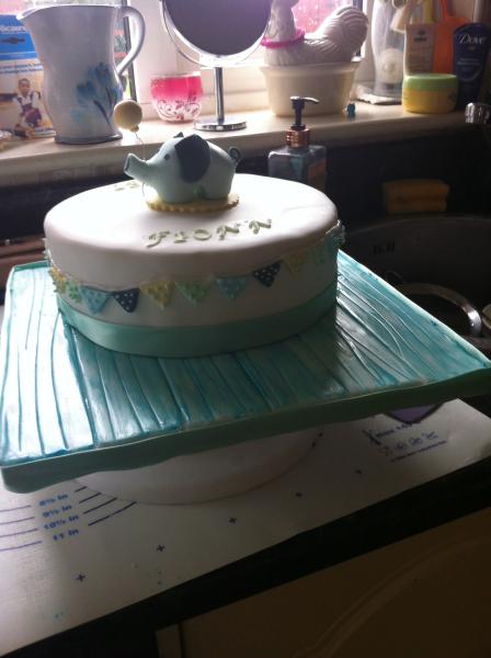 Would anyone enjoy a cake picture thread, for boasting?!