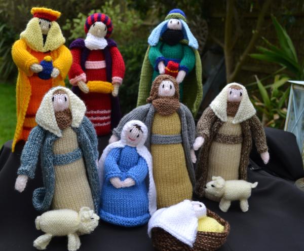 Woolly Hugs : Easter Craft Fundraiser for the fabulous charity MIND.