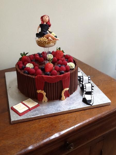 Would anyone enjoy a cake picture thread, for boasting?!