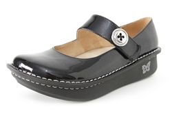 Urgent help needed. Can't wear totally flat shoes. What to buy?