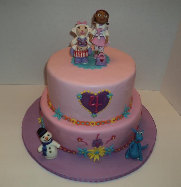 Share pictures of your sugarcraft creations to win an annual membership to Pretty Witty Cakes worth £99