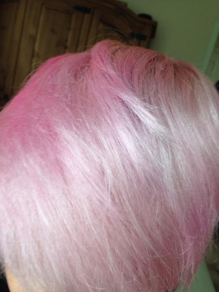 Anyone know much about hair dying?