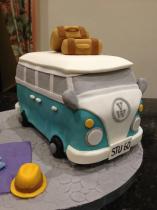 Share pictures of your sugarcraft creations to win an annual membership to Pretty Witty Cakes worth £99