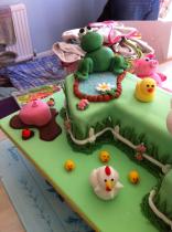 Share pictures of your sugarcraft creations to win an annual membership to Pretty Witty Cakes worth £99