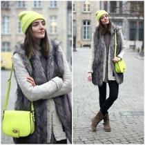 please dont tell me neon is coming back into fashion