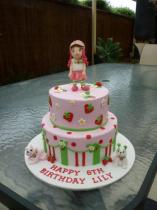Share pictures of your sugarcraft creations to win an annual membership to Pretty Witty Cakes worth £99