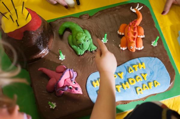 Share pictures of your sugarcraft creations to win an annual membership to Pretty Witty Cakes worth £99