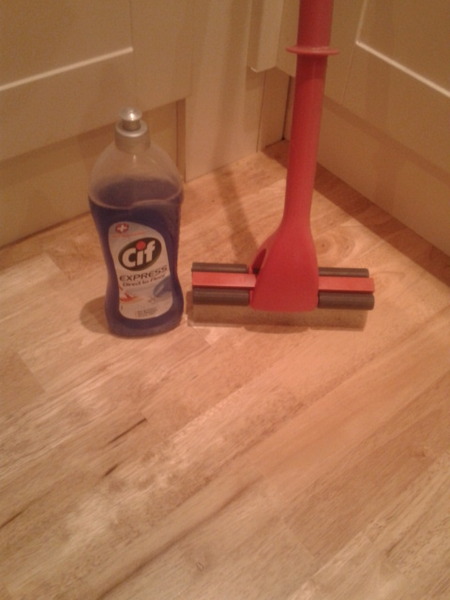 Cif Express Direct to Floor Cleaner review thread NOW CLOSED