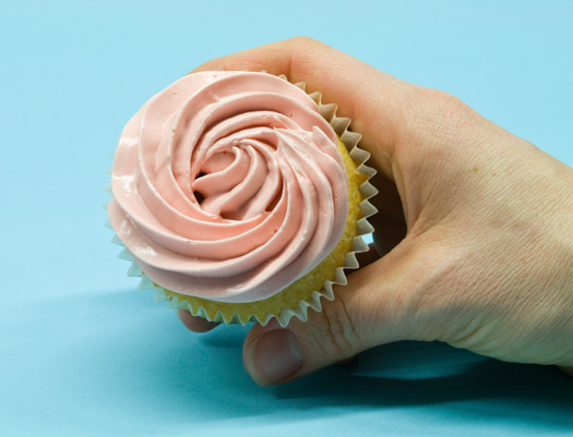 Cupcake icing nozzle for BIG swirls - Any recommendations please??