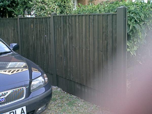 Dividing fence (or other) between terrace houses
