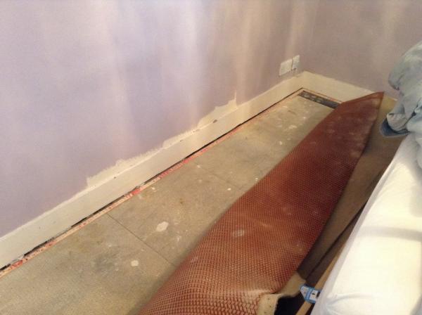 Decent wood effect laminate. If it exists your recommendations, please!