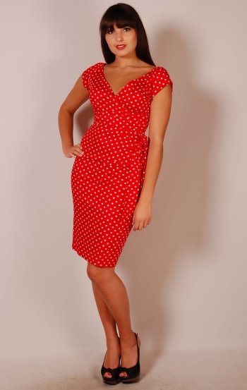 Please could you suggest some shoes for this dress?
