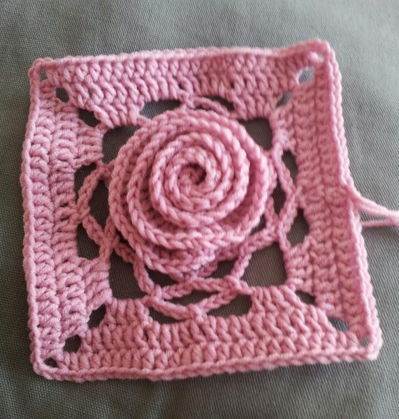 Woolly Hugs : We are making a blanket for the very lovely cathpip. Donors and crafters, can anyone help us?