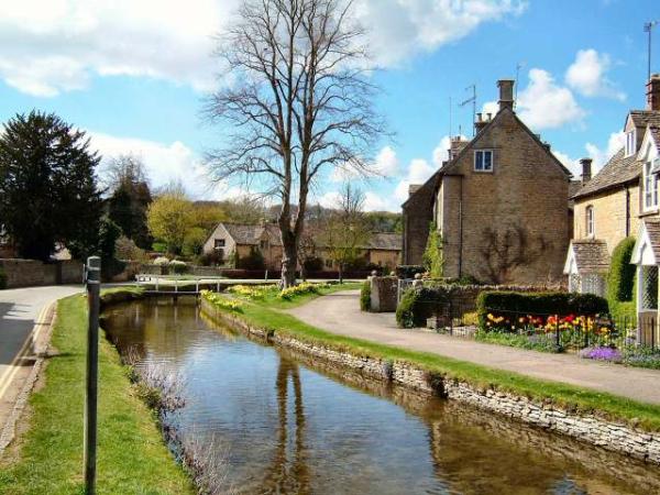 Does anyone recognise where in the uk this photo is?