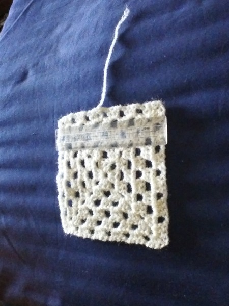 Woolly Hugs : We are making a blanket for the very lovely cathpip. Donors and crafters, can anyone help us?