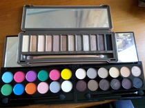 I've gone slightly eyeshadow nuts!