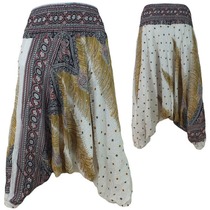 the cheapy loose trousers that are everywhere..