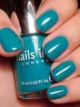 What colour are you chic people wearing on your nails?