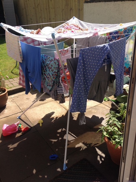 I've just found the most amazing space-saving outdoor washing line thingy