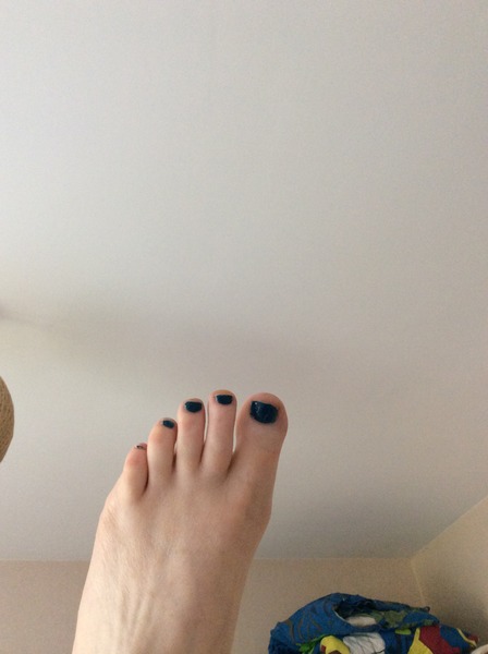 Toenail varnish