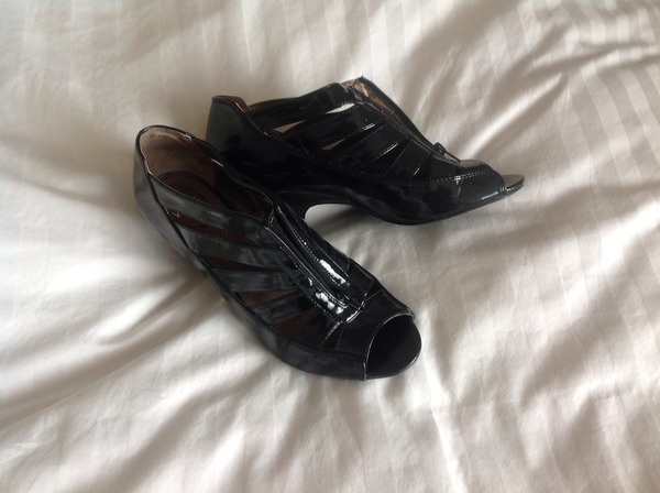 Look at these shoes please..