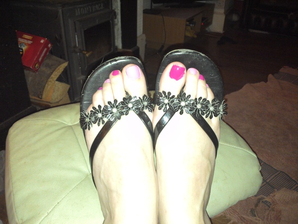 Toenail varnish