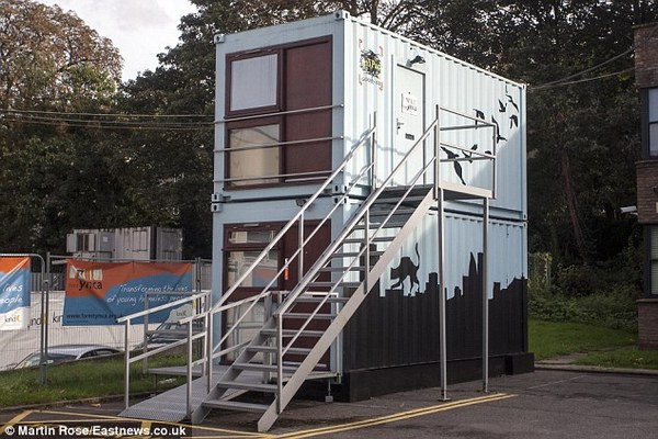 To find the Queen's new coach utterly ridiculous