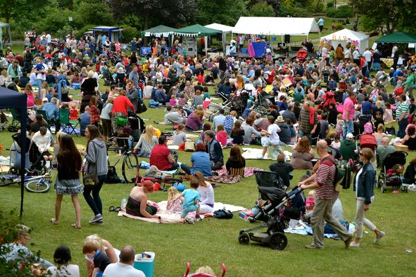 Volunteers for Local events in Queens Park